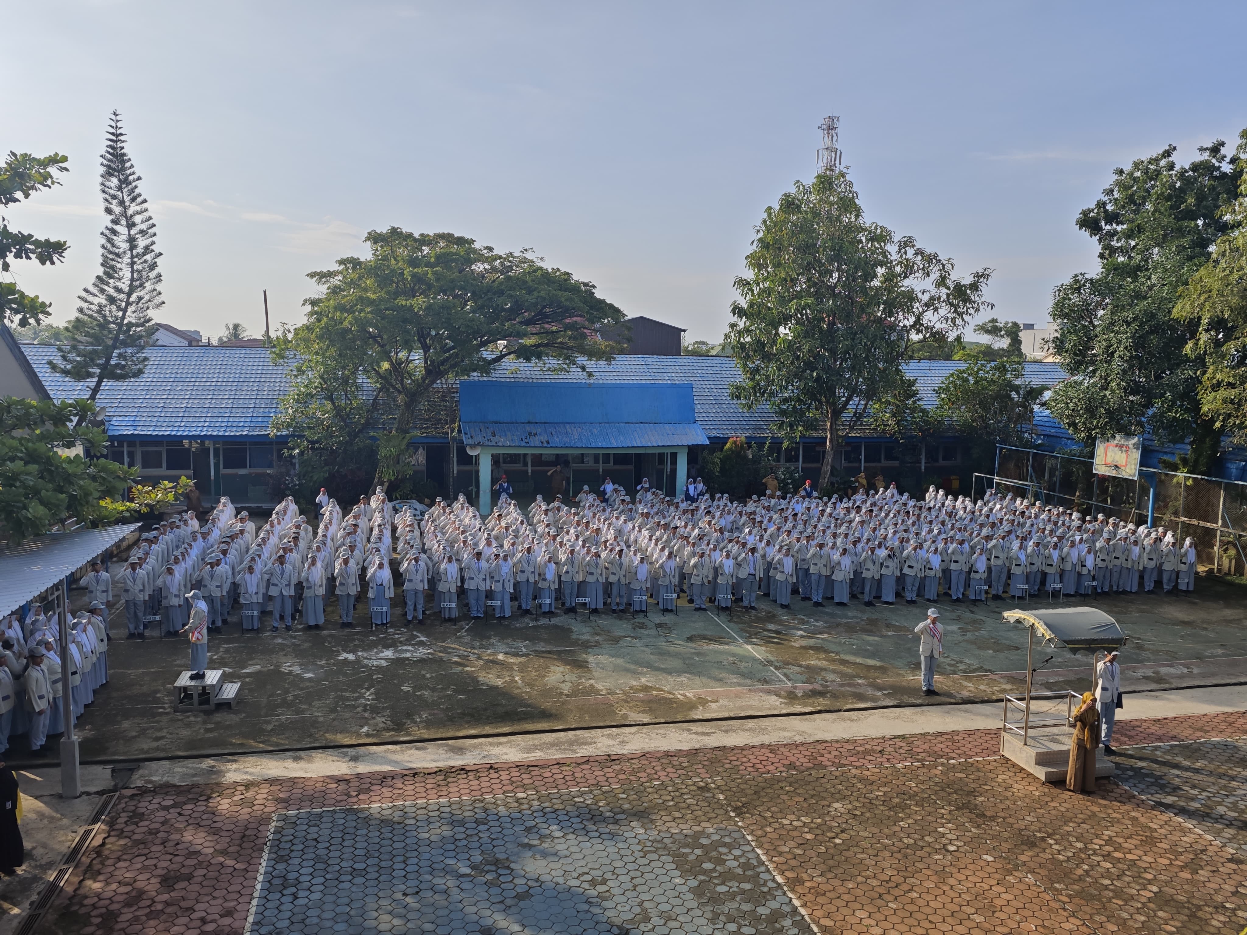 Upacara Hari Pertama Masuk Sekolah Pasca Libur Idulfitri
